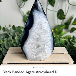 Black Banded Agate Arrowhead D